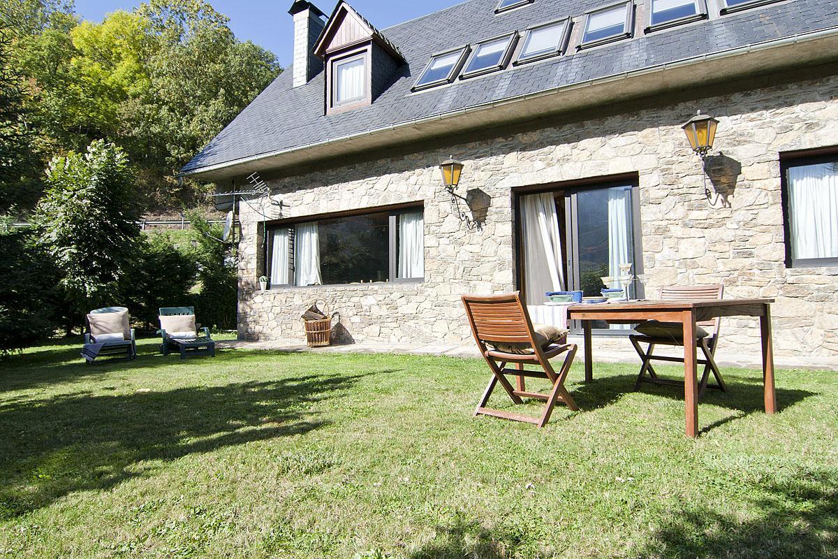 Casa Lola Pirene Vakantiehuis *